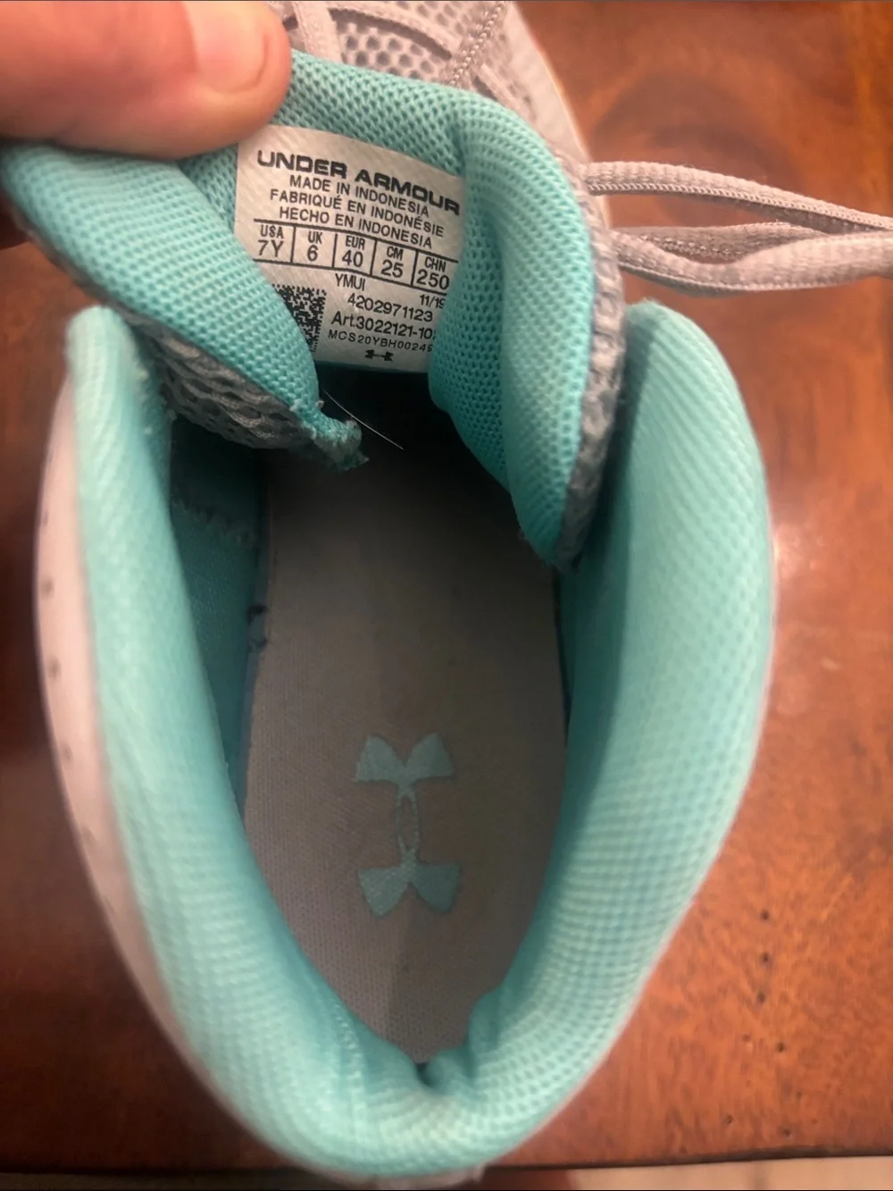 Under Armour Gray & Teal High-Top Athletic Shoes Youth Size 7 NWOT
